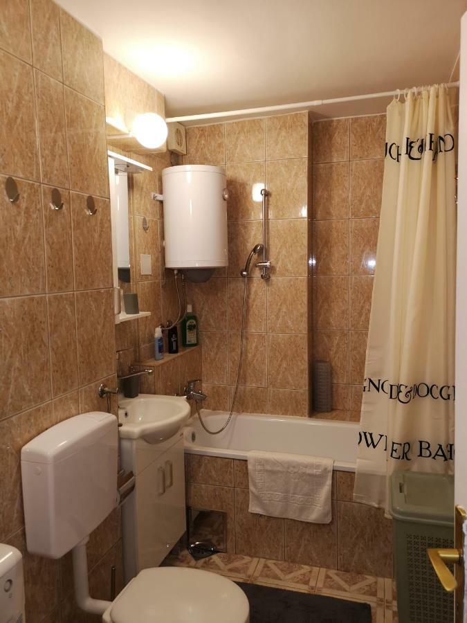 Apartman Family SJJ Exteriör bild